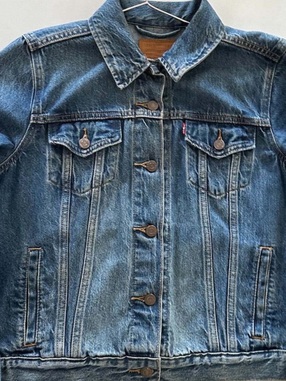 Vintage Levis Premium denim trucker jean jacket red tab Size XL blue indigo